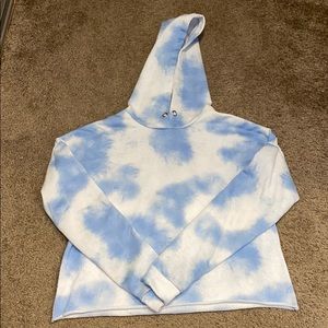 Hooded cloud cropped shirt